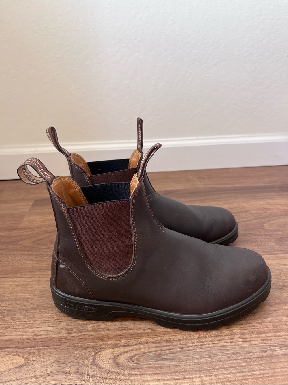 Blundstone Boots in Dark Brown - Size AU 6.5